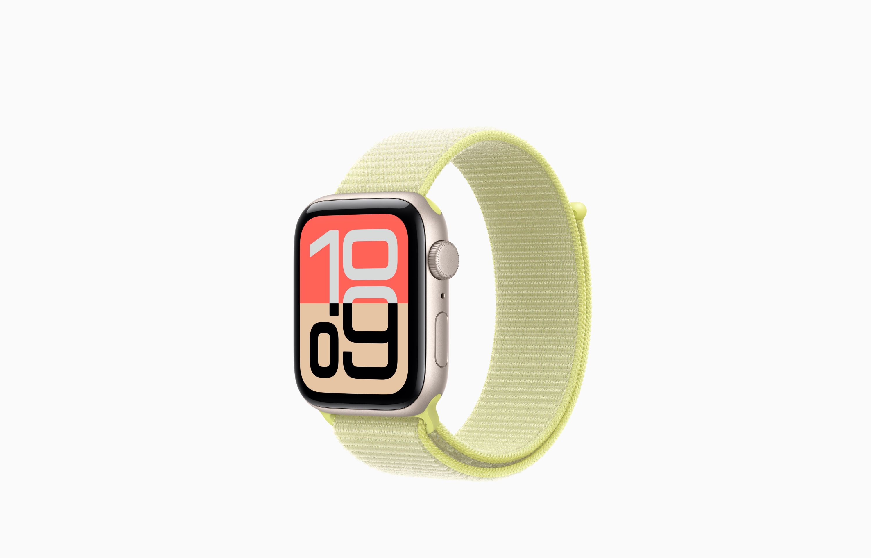  Apple Watch SE 3 44mm با بند اسپورت سفید در حال ورزش 